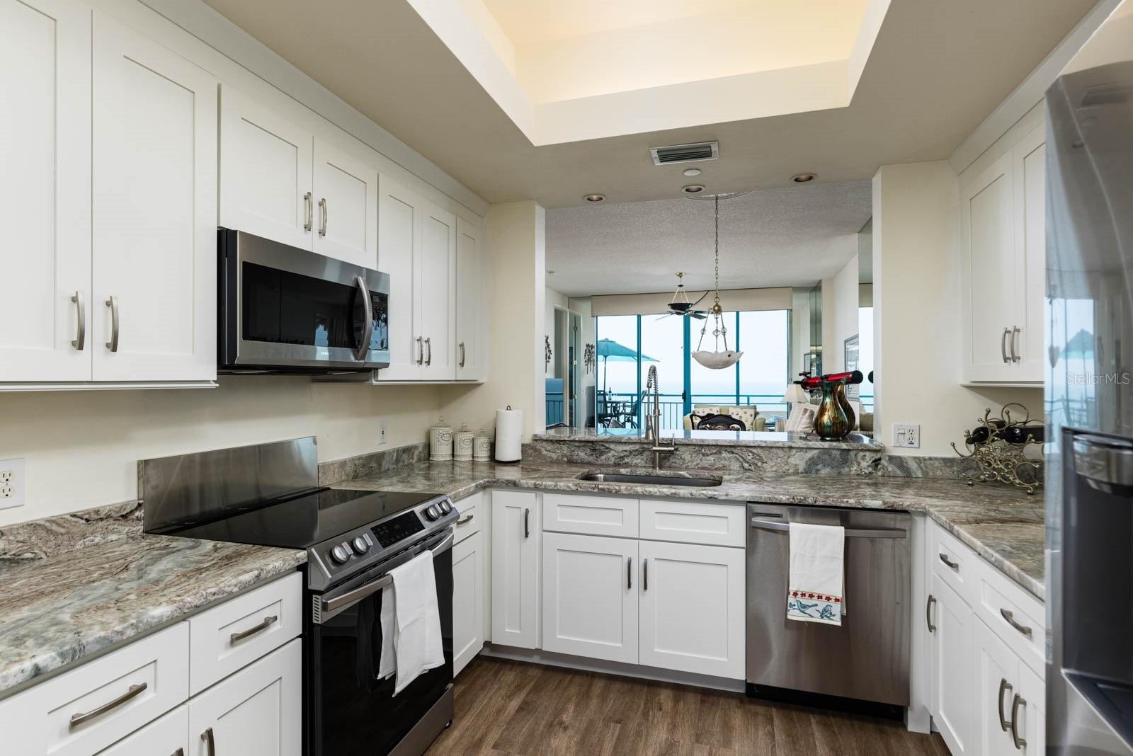 1560 GULF BLVD #1605, CLEARWATER BEACH, FL — photo 15