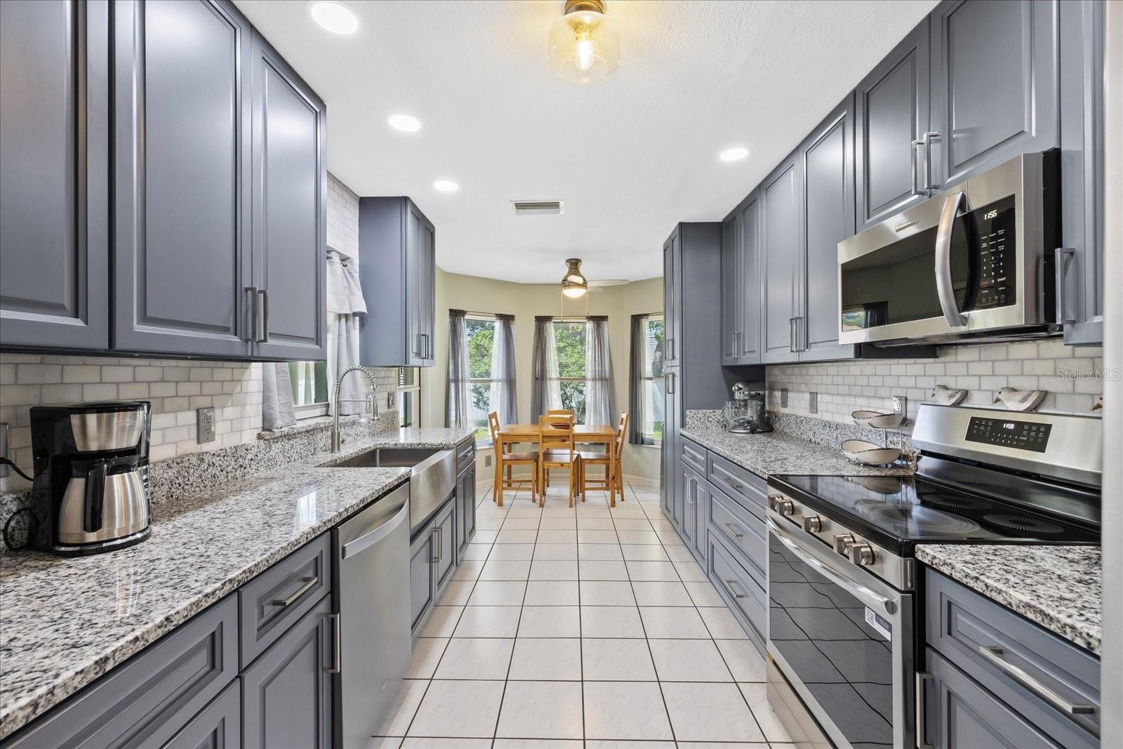 8166 WINDING OAK LN, SPRING HILL, FL — photo 3