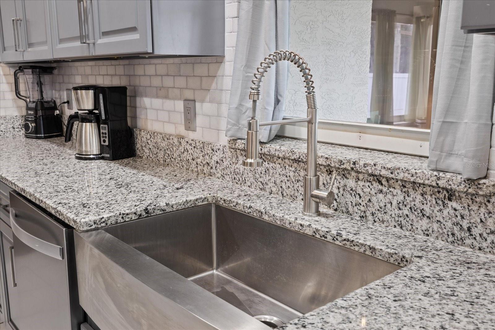 8166 WINDING OAK LN, SPRING HILL, FL — photo 16
