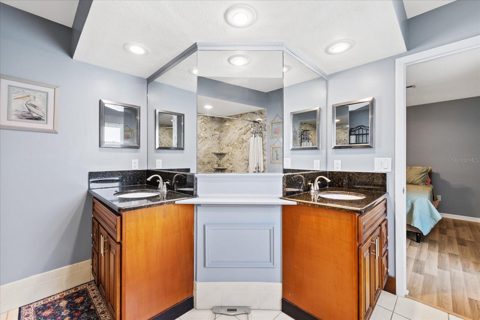 8166 WINDING OAK LN, SPRING HILL, FL — photo 18