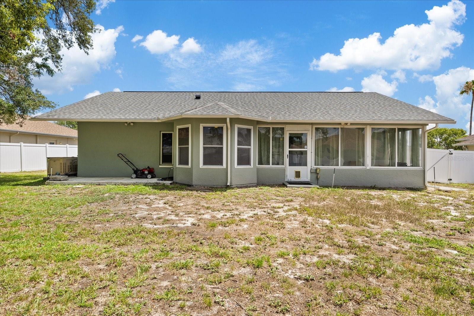 8166 WINDING OAK LN, SPRING HILL, FL — photo 38