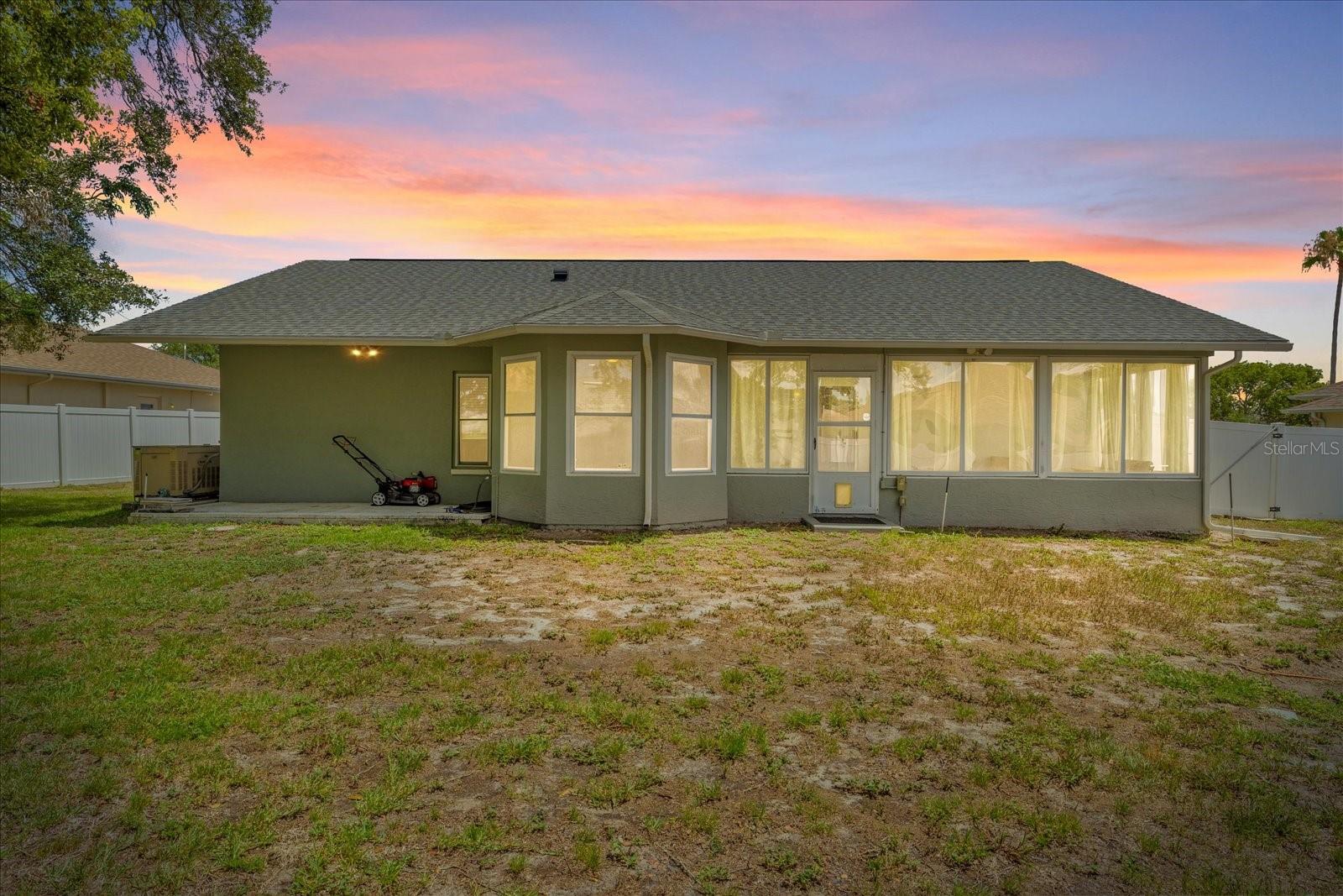 8166 WINDING OAK LN, SPRING HILL, FL — photo 42