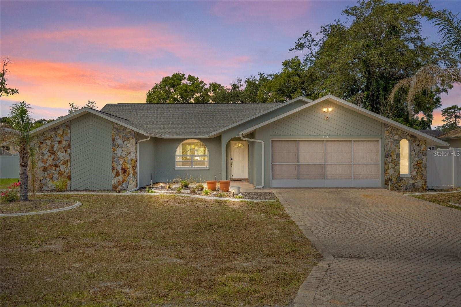 8166 WINDING OAK LN, SPRING HILL, FL — photo 44