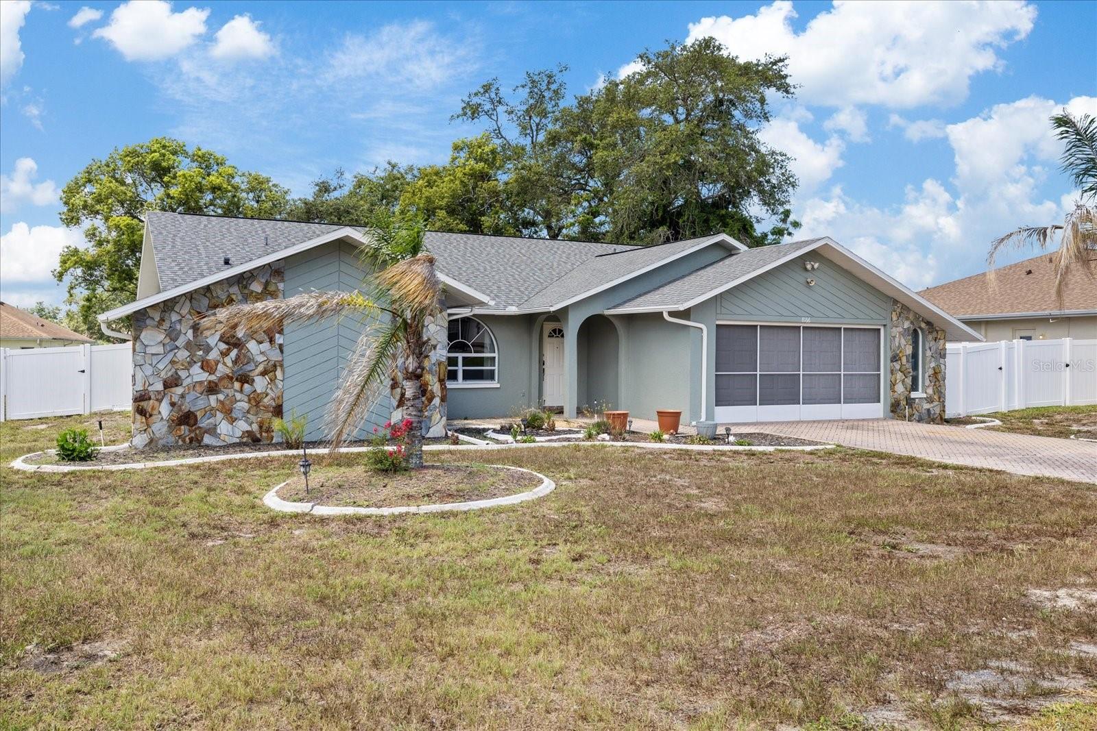 8166 WINDING OAK LN, SPRING HILL, FL — photo 46
