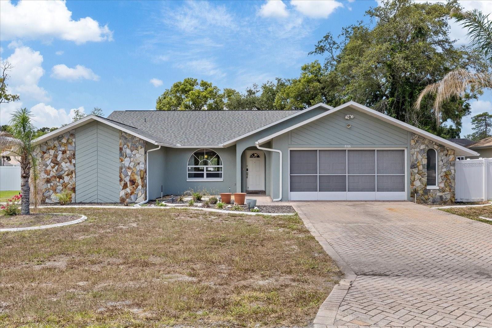 8166 WINDING OAK LN, SPRING HILL, FL — photo 47