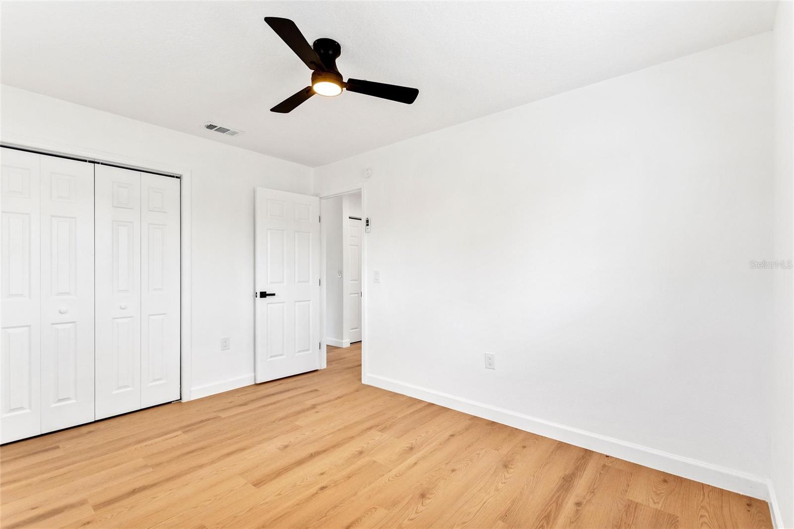 8204 ALLAMANDA AVE, TAMPA, FL — photo 16