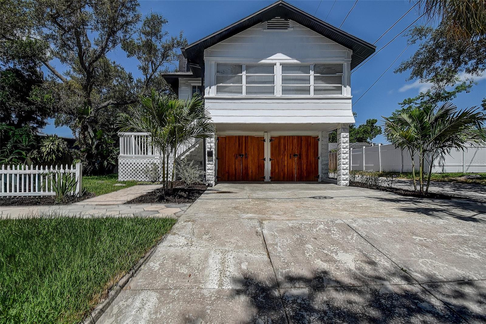 212 48TH ST N, ST PETERSBURG, FL — photo 2