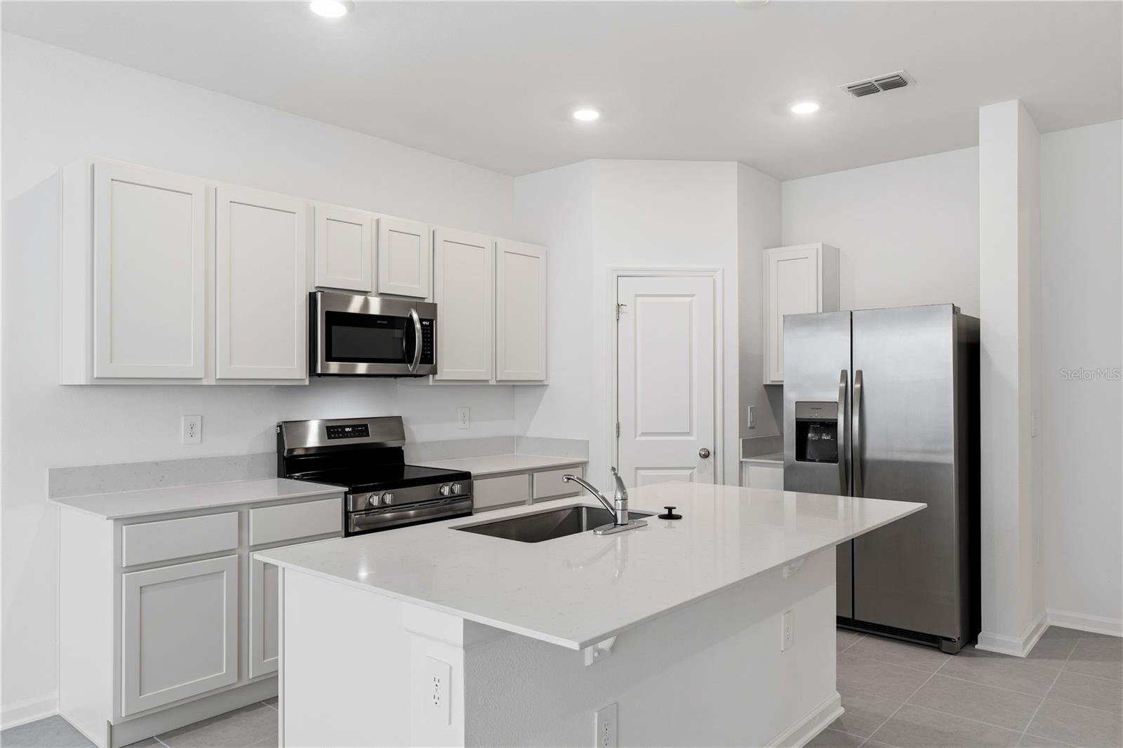 3143 KURTZ TER, DAVENPORT, FL — photo 3
