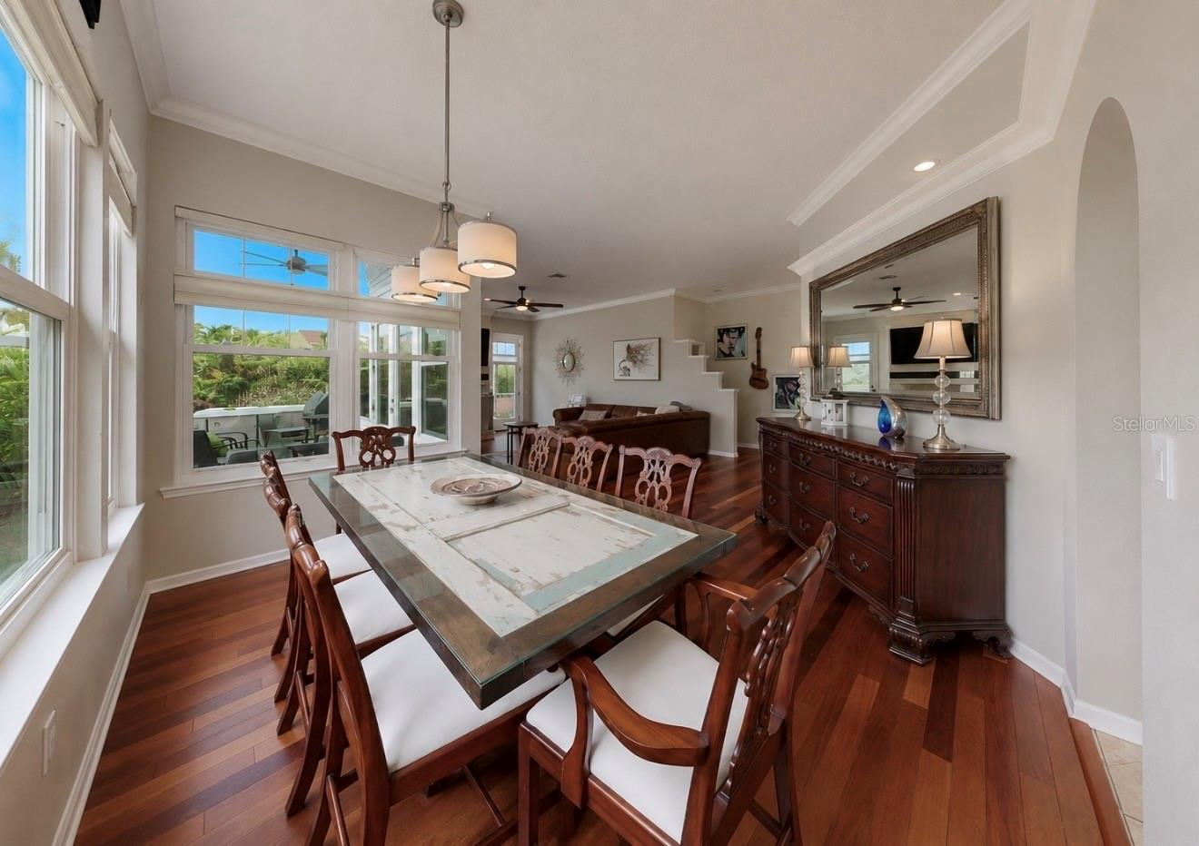 5204 GREEN FOREST CT, TAMPA, FL — photo 12