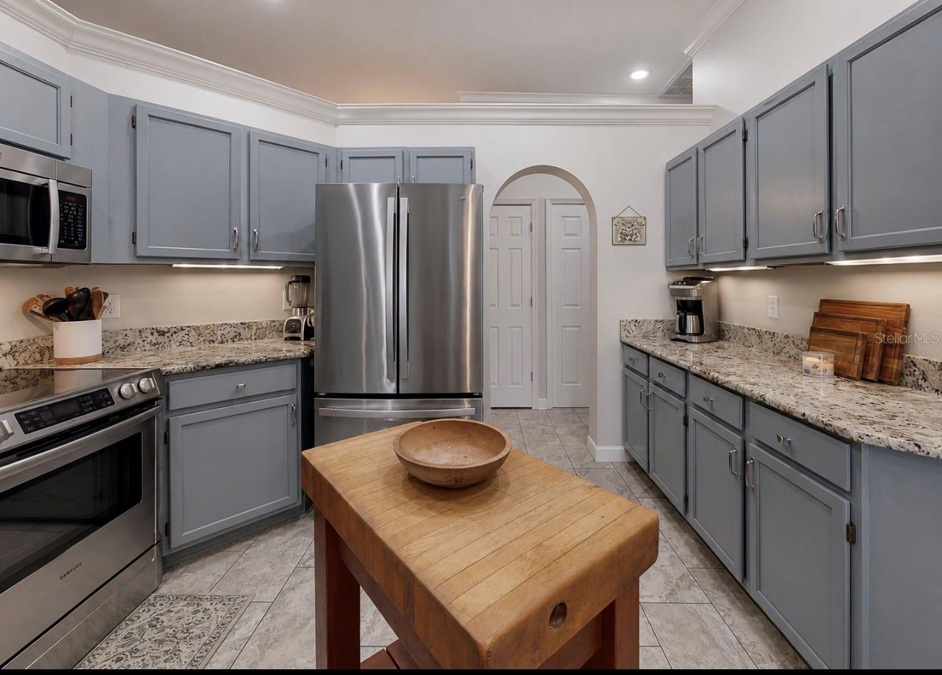 5204 GREEN FOREST CT, TAMPA, FL — photo 18