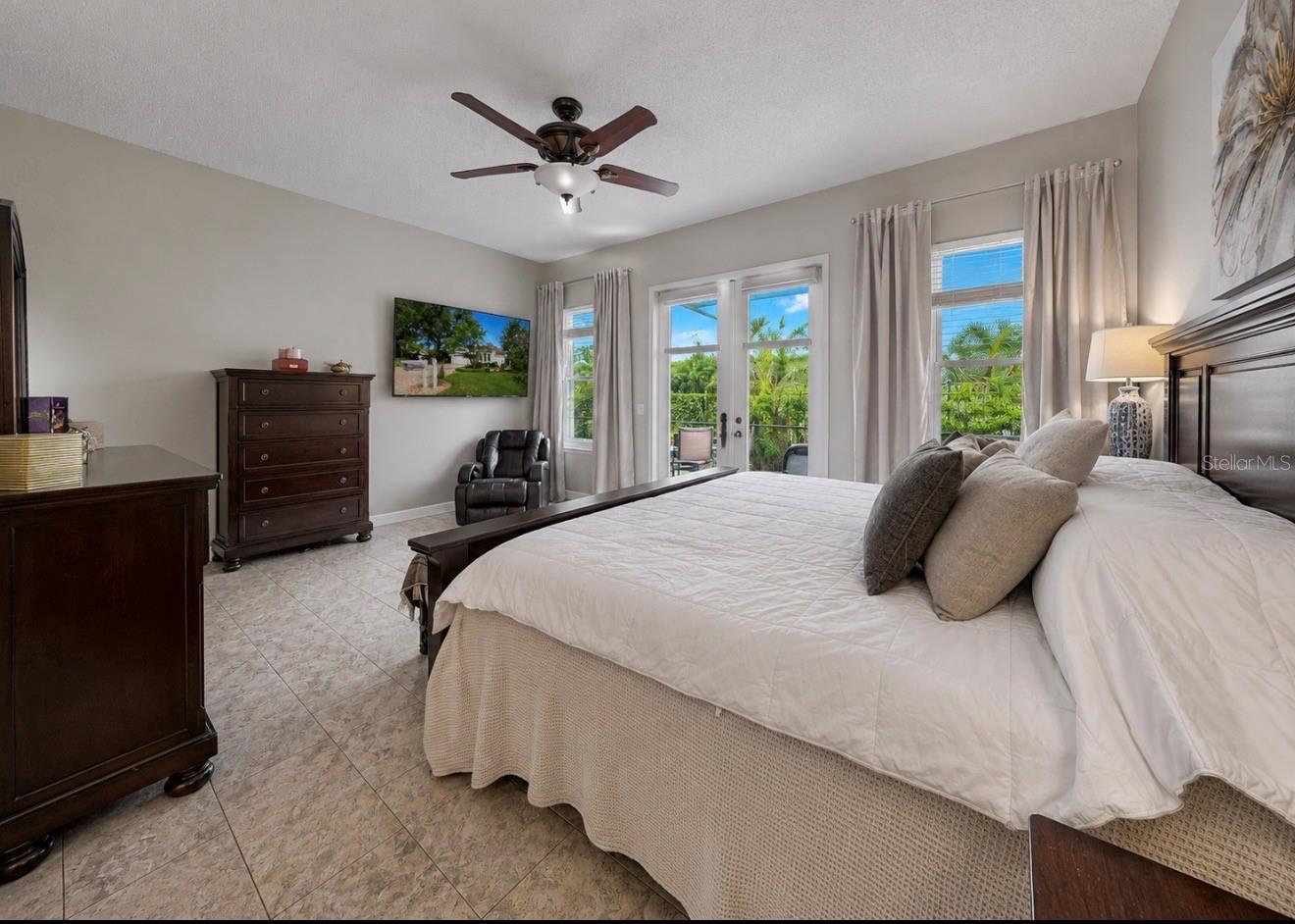 5204 GREEN FOREST CT, TAMPA, FL — photo 26