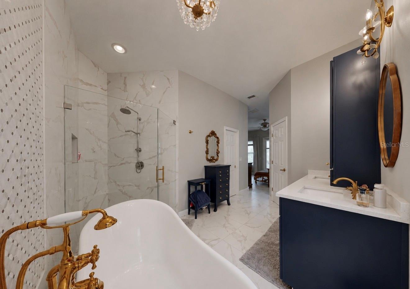 5204 GREEN FOREST CT, TAMPA, FL — photo 29