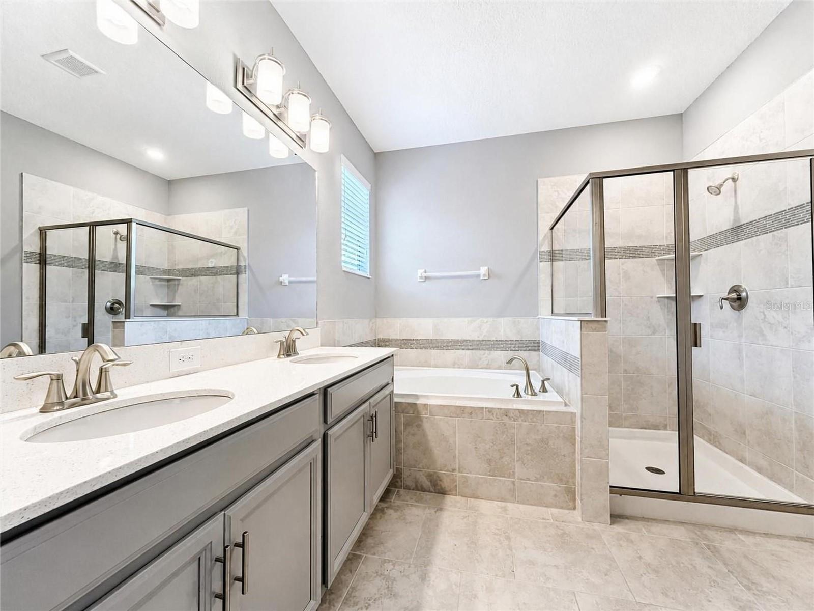 2220 BARRINGTON LOOP, DAVENPORT, FL — photo 10