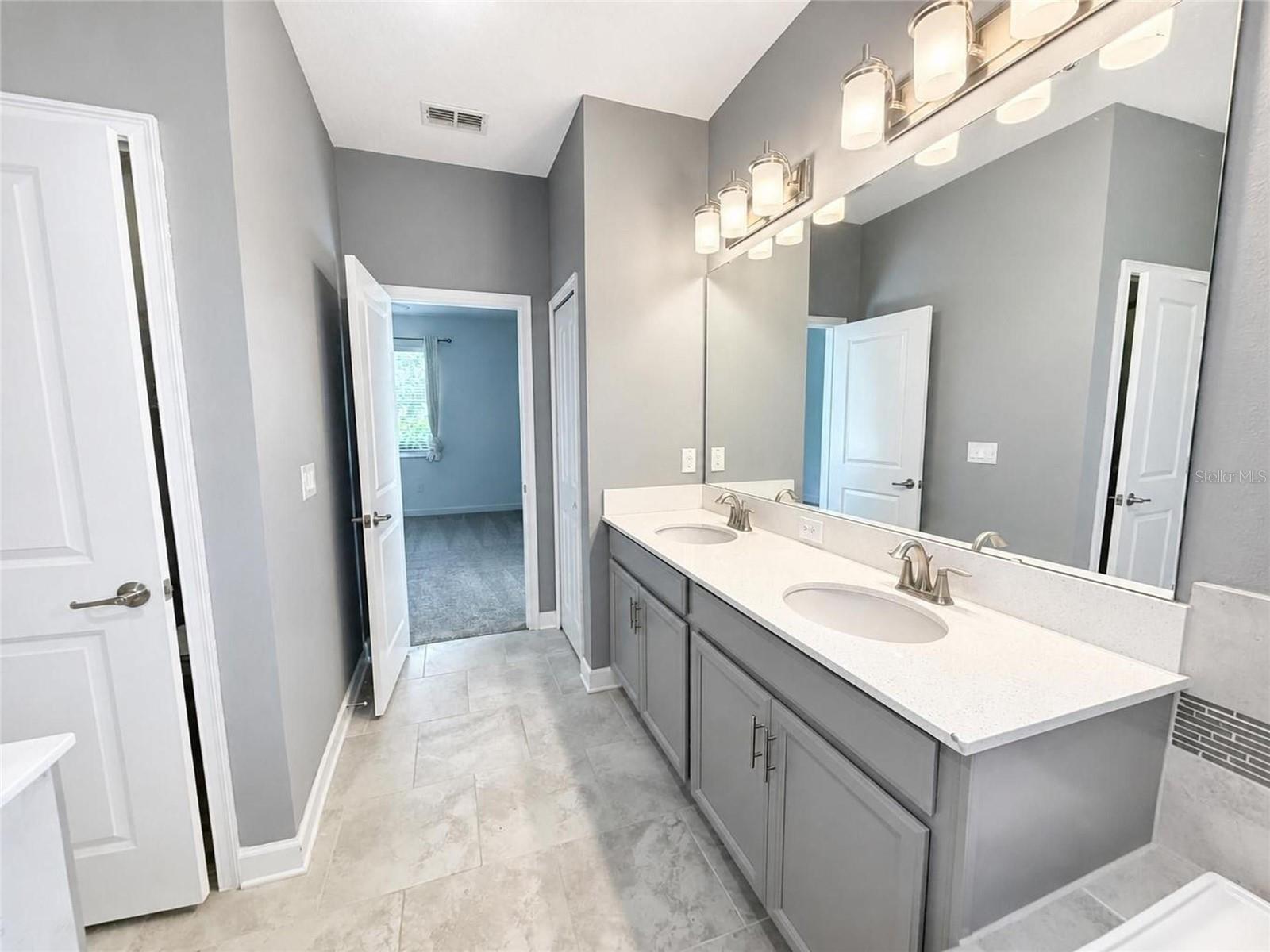 2220 BARRINGTON LOOP, DAVENPORT, FL — photo 11