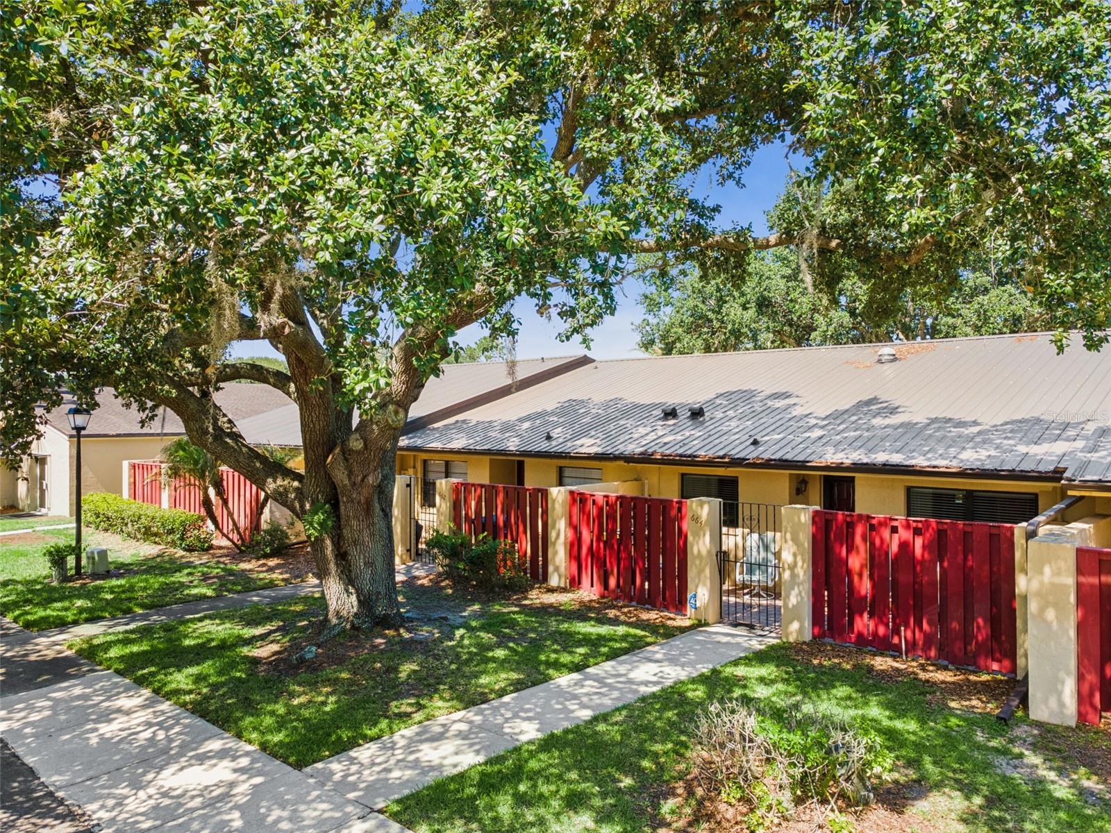 664 CLUBHOUSE RD, WINTER HAVEN, FL