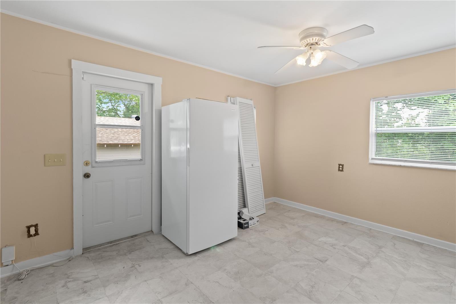 907 N CLARK ST, PLANT CITY, FL — photo 32