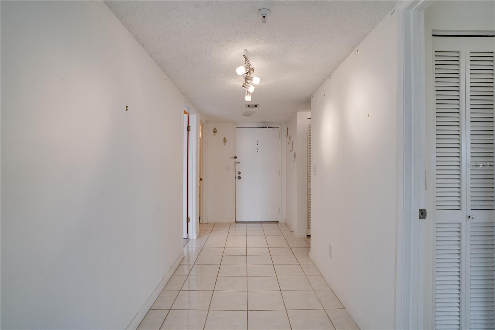 5940 PELICAN BAY PLZ S #504, ST PETERSBURG, FL — photo 2