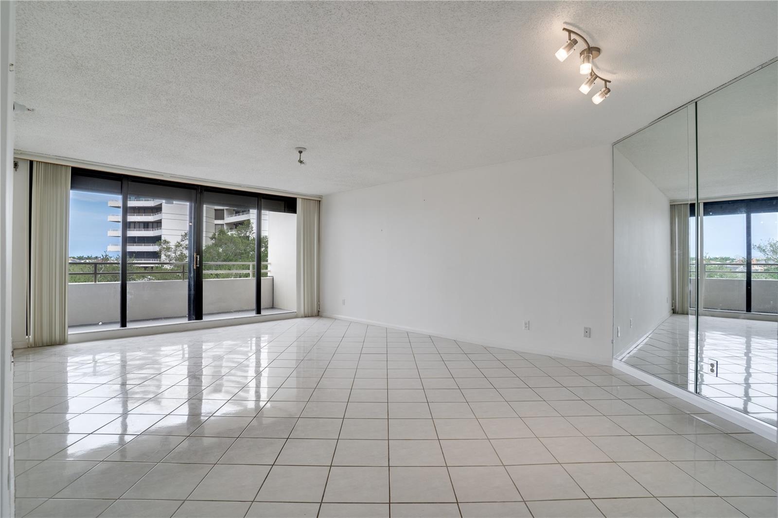 5940 PELICAN BAY PLZ S #504, ST PETERSBURG, FL — photo 3