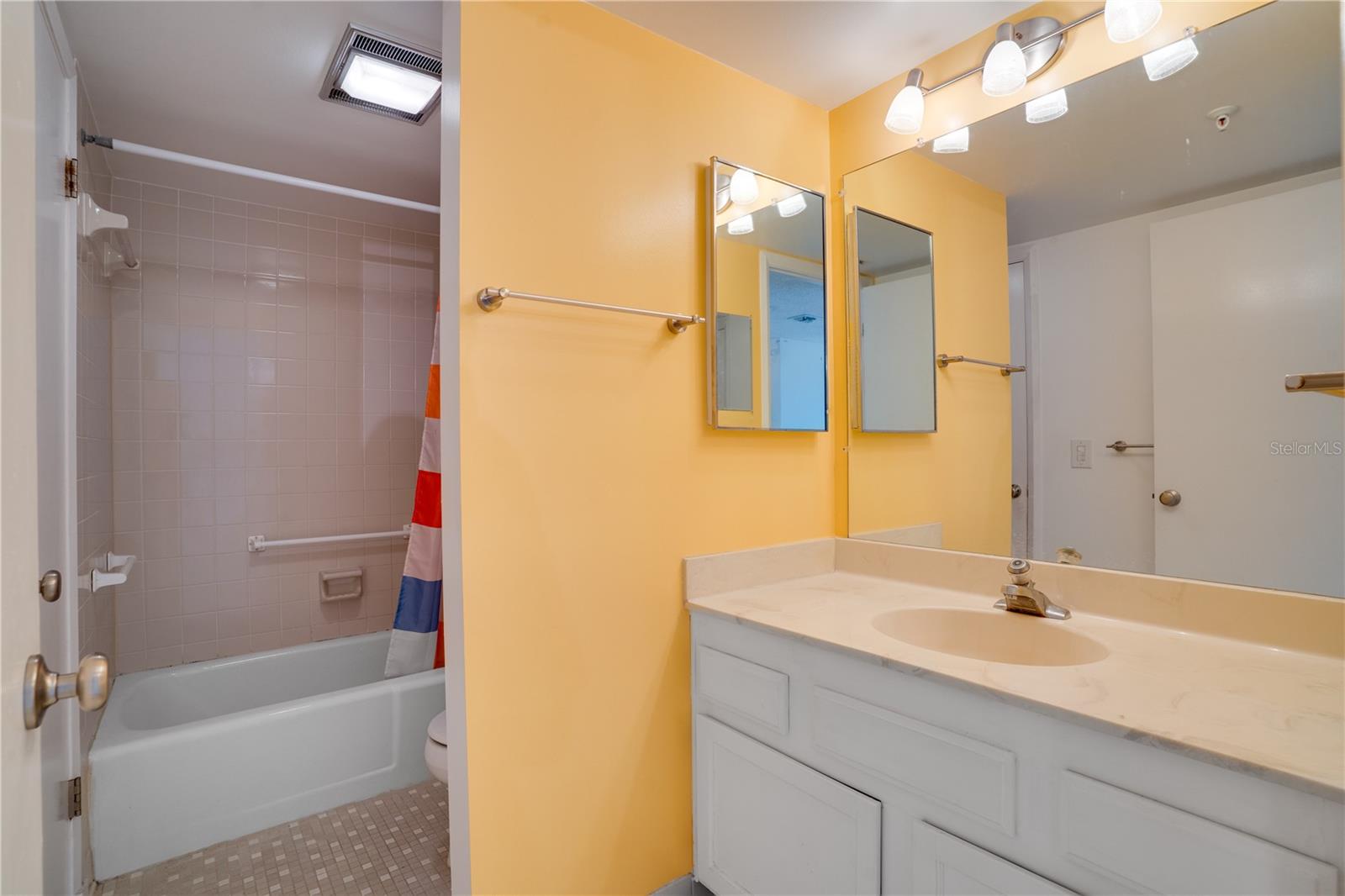 5940 PELICAN BAY PLZ S #504, ST PETERSBURG, FL — photo 19