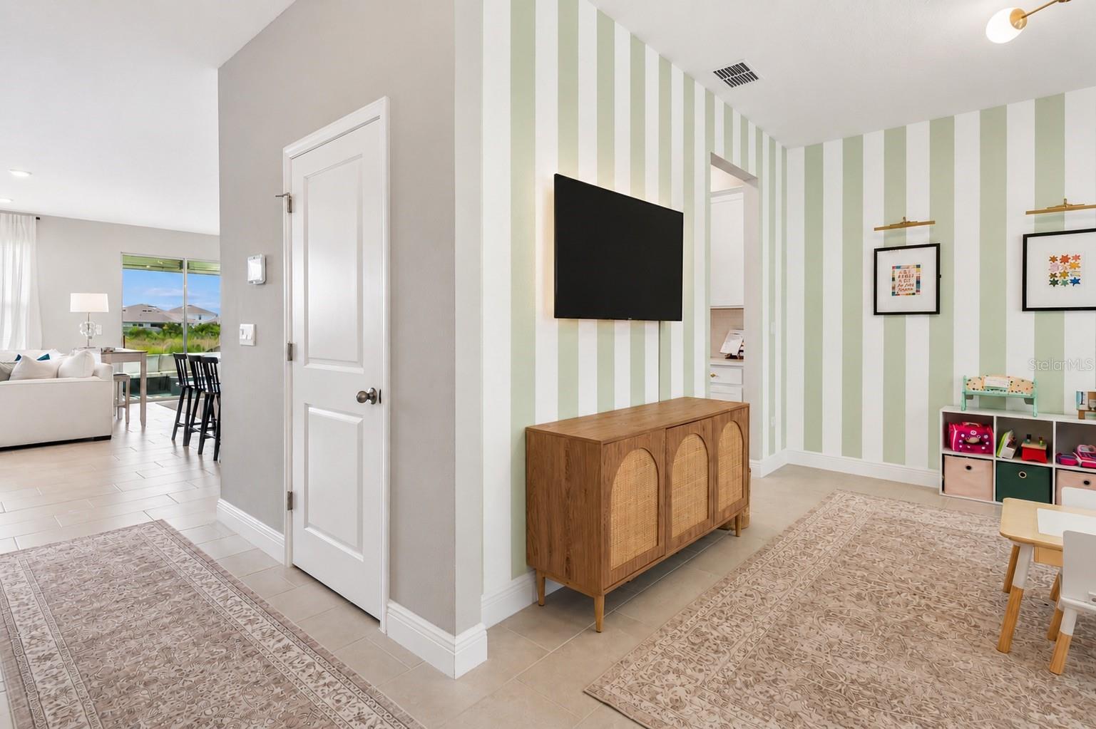 2510 WARREN ACRES BLVD, WESLEY CHAPEL, FL — photo 5