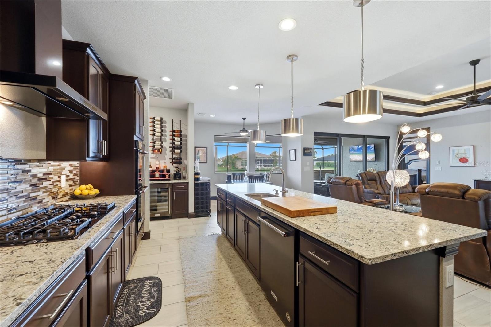 9404 SPRING CIR, PORT CHARLOTTE, FL — photo 11