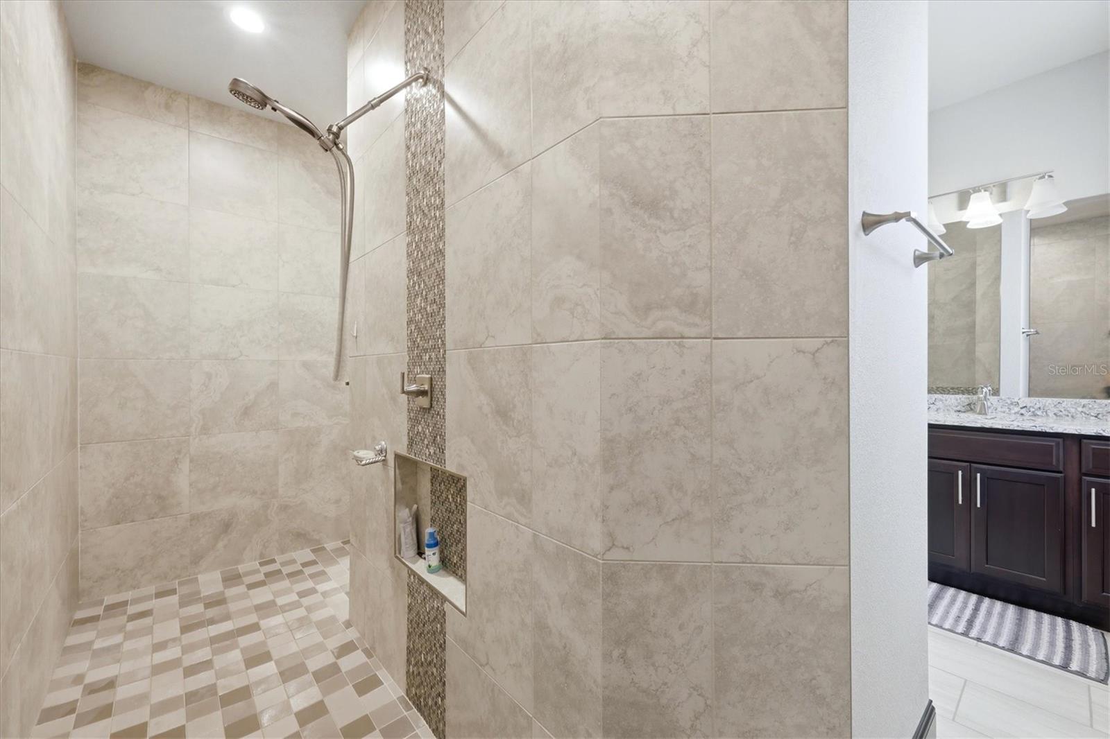 9404 SPRING CIR, PORT CHARLOTTE, FL — photo 20