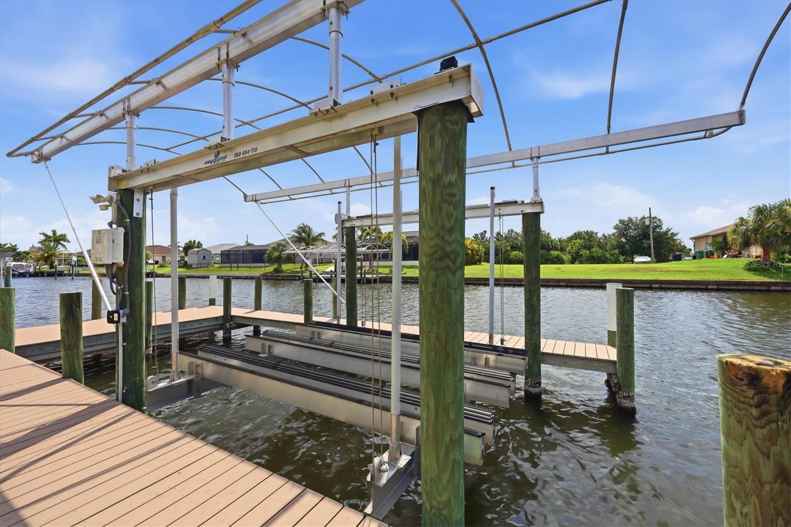 9404 SPRING CIR, PORT CHARLOTTE, FL — photo 39