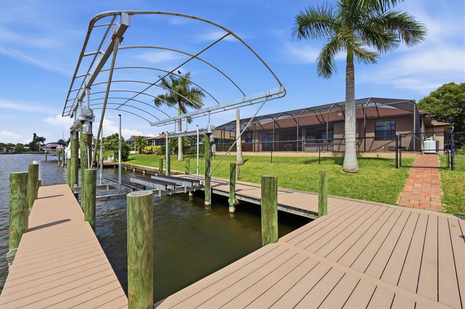 9404 SPRING CIR, PORT CHARLOTTE, FL — photo 41