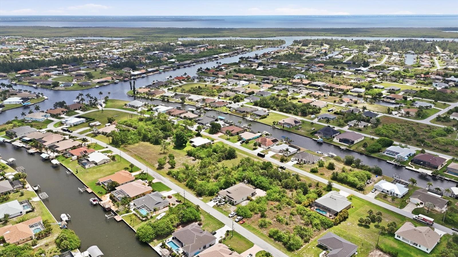 9404 SPRING CIR, PORT CHARLOTTE, FL — photo 53