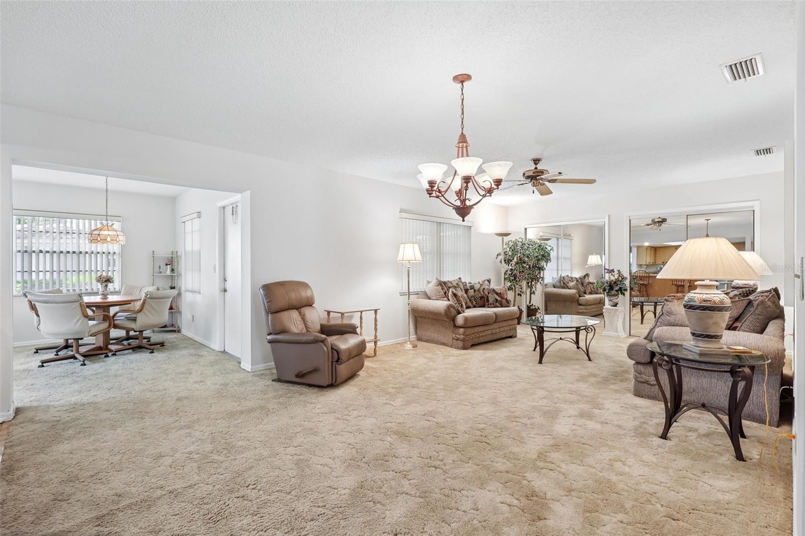 2017 HAMPSTEAD CIR, SUN CITY CENTER, FL — photo 5