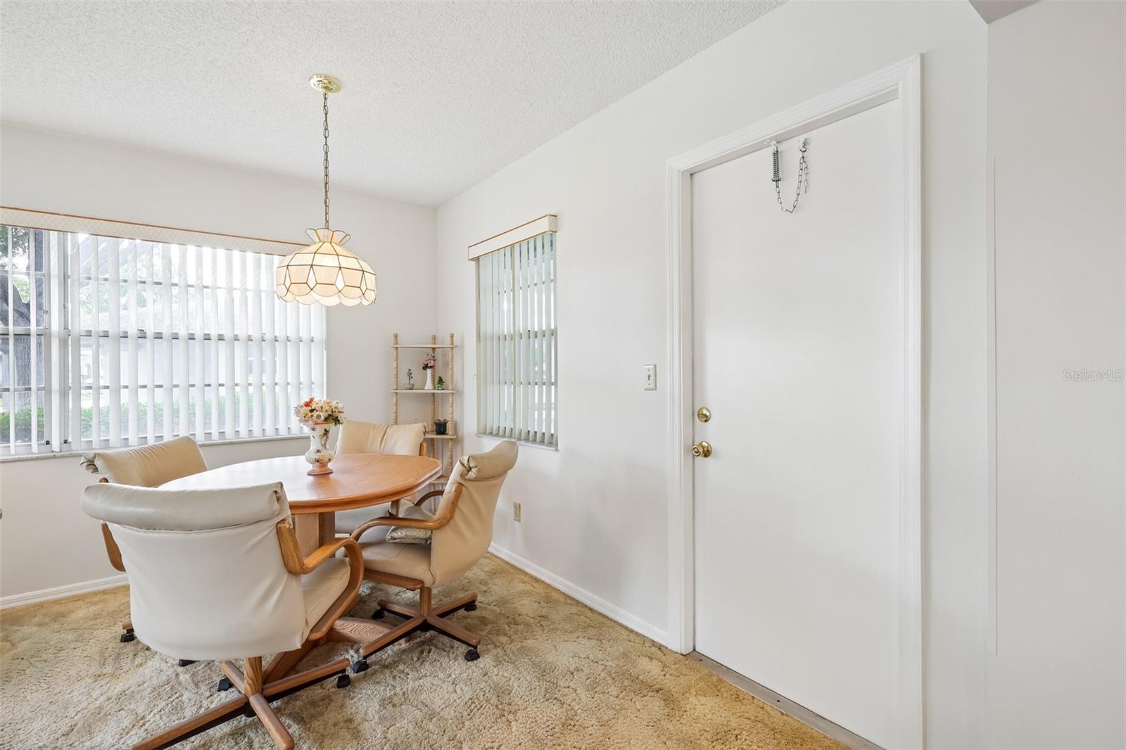 2017 HAMPSTEAD CIR, SUN CITY CENTER, FL — photo 9