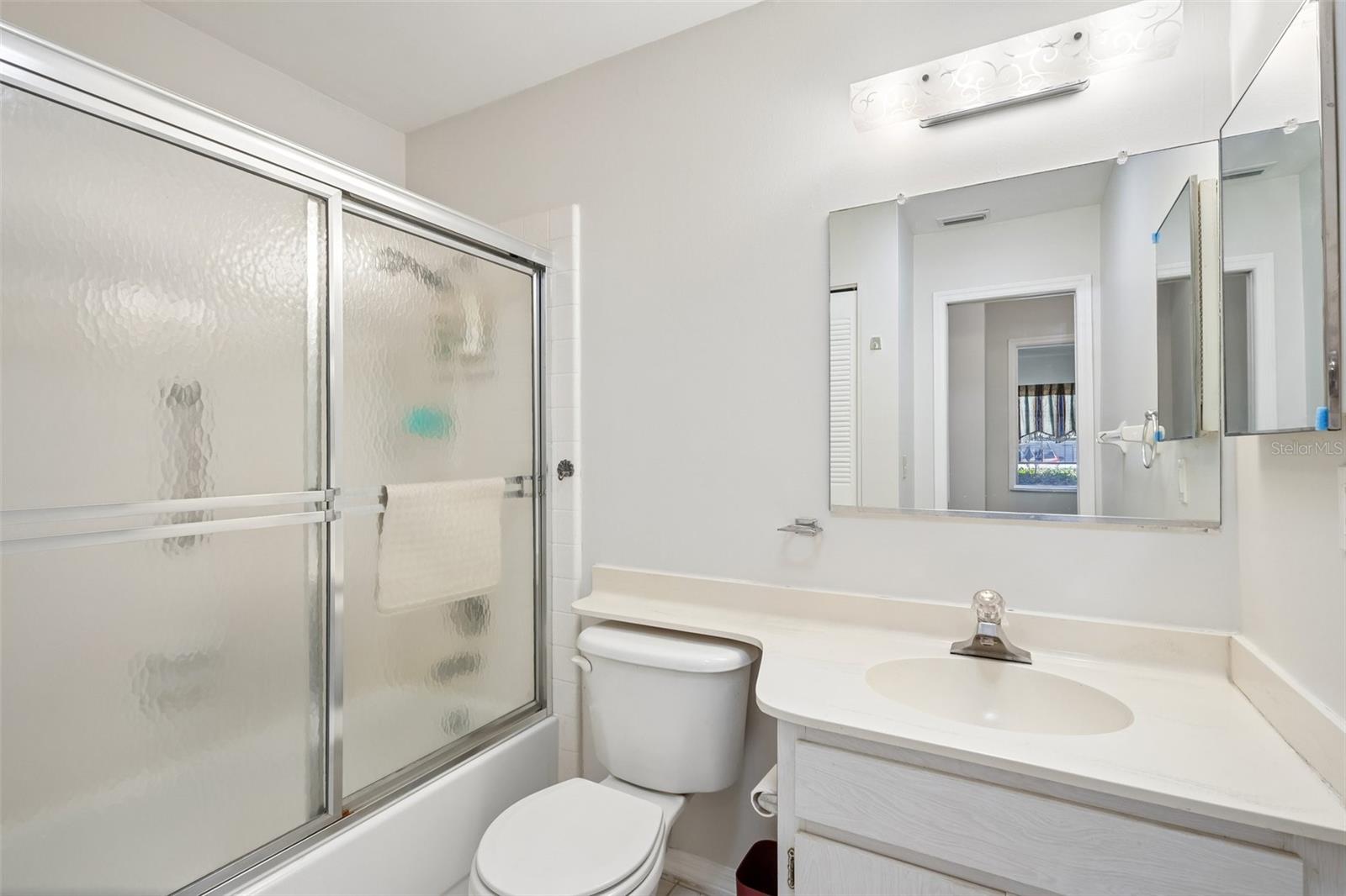 2017 HAMPSTEAD CIR, SUN CITY CENTER, FL — photo 27