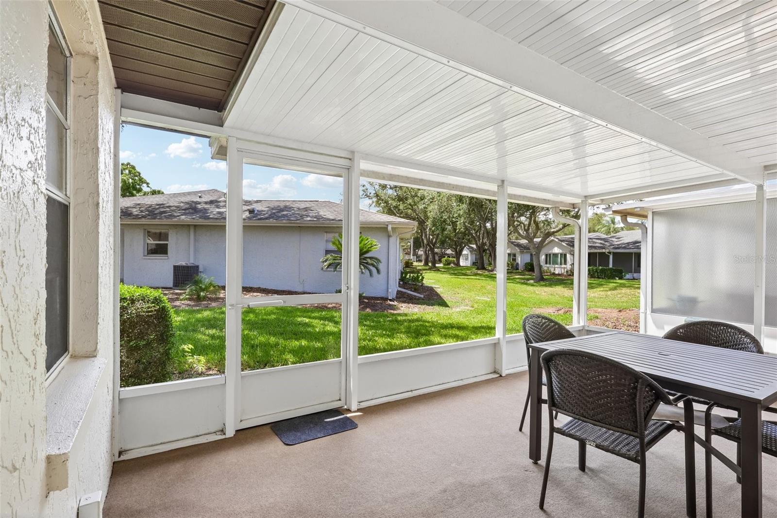 2017 HAMPSTEAD CIR, SUN CITY CENTER, FL — photo 29