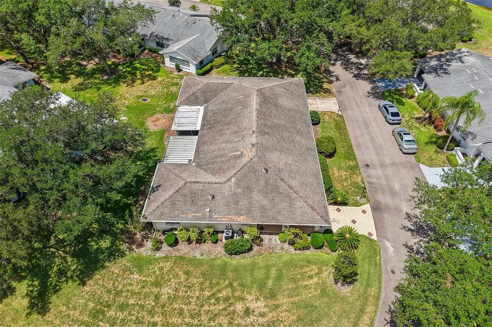 2017 HAMPSTEAD CIR, SUN CITY CENTER, FL — photo 41