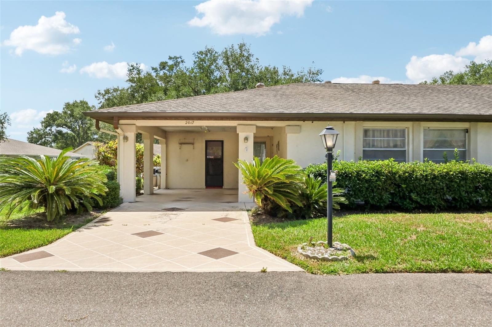 2017 HAMPSTEAD CIR, SUN CITY CENTER, FL — photo 67