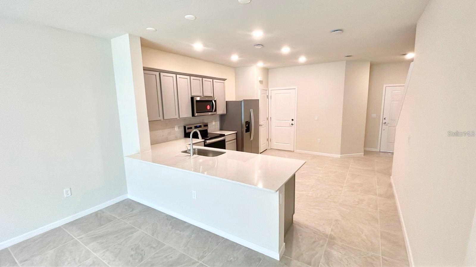 2571 WINSOME WAY, DAVENPORT, FL — photo 3