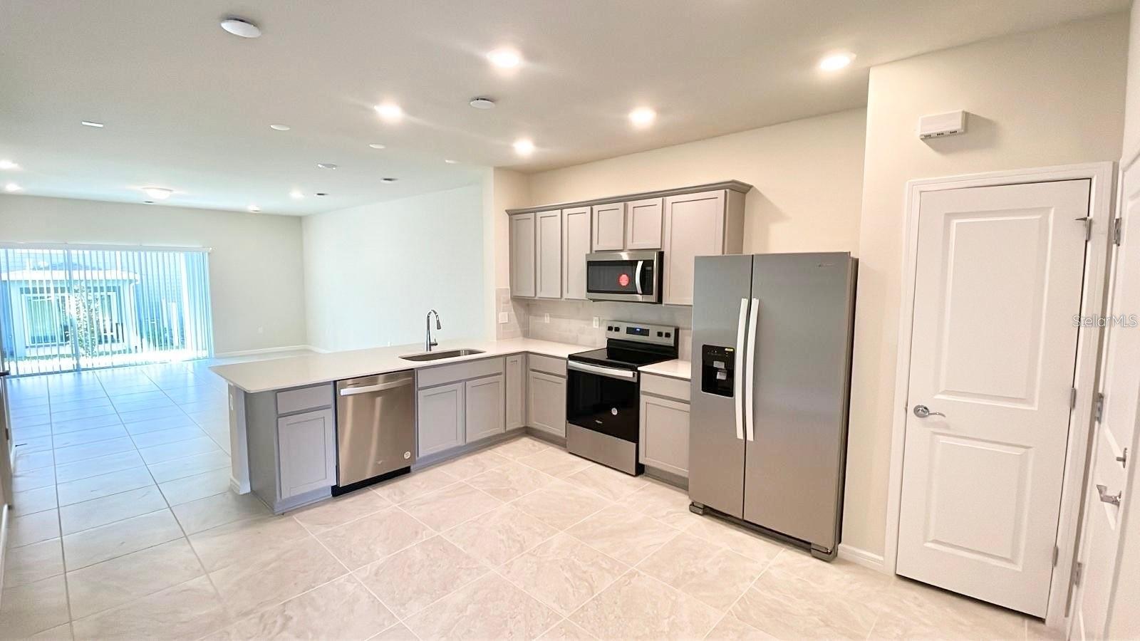 2571 WINSOME WAY, DAVENPORT, FL — photo 4