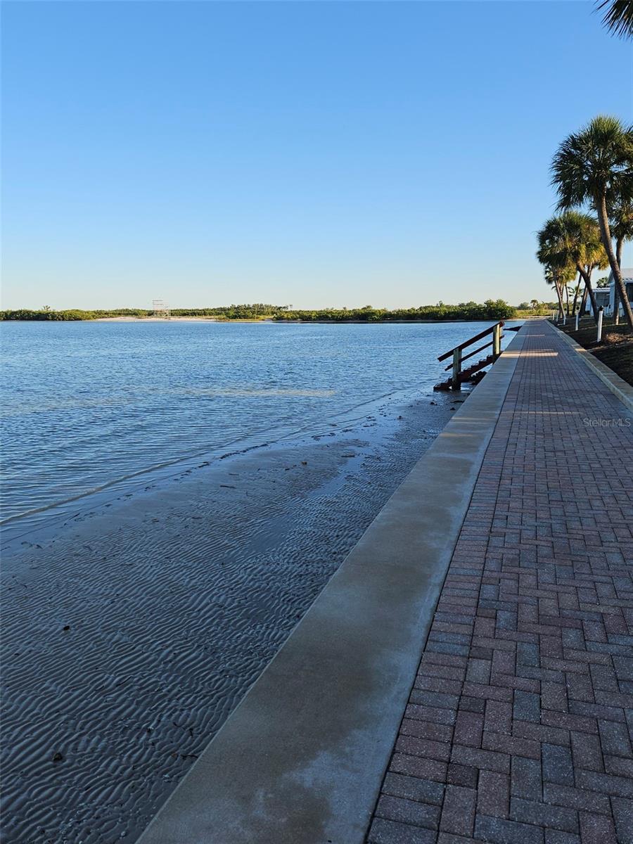 4851 W GANDY BLVD #B4L12, TAMPA, FL — photo 33