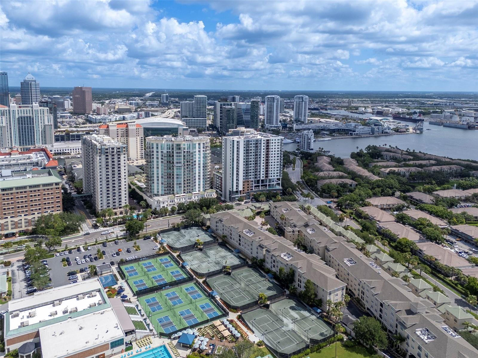 450 KNIGHTS RUN AVE #1503, TAMPA, FL — photo 4