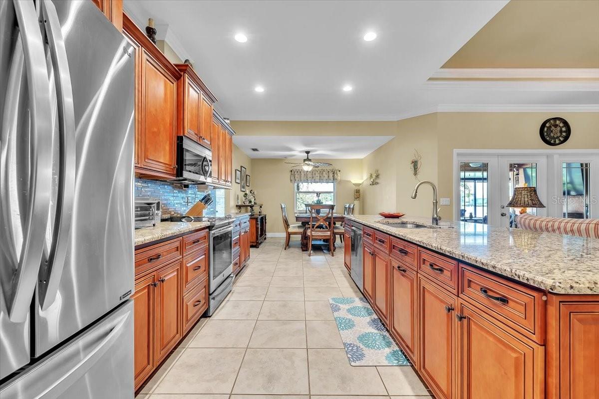11614 SW COURTLY MANOR DR, LAKE SUZY, FL — photo 11