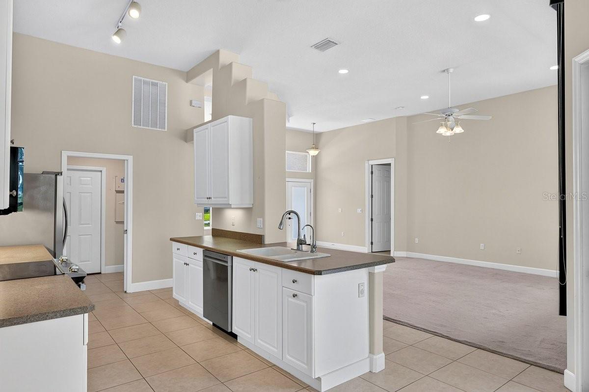 180 BLACK HICKORY WAY, ORMOND BEACH, FL — photo 15