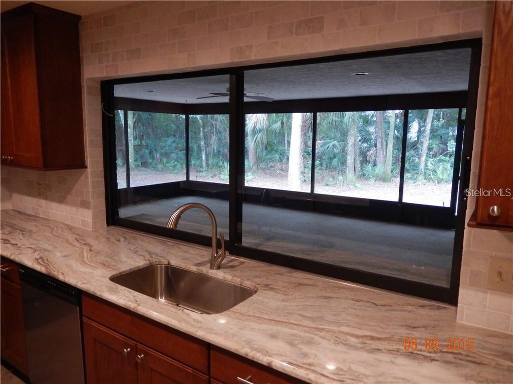 8925 QUAIL RUN DR, WESLEY CHAPEL, FL — photo 12