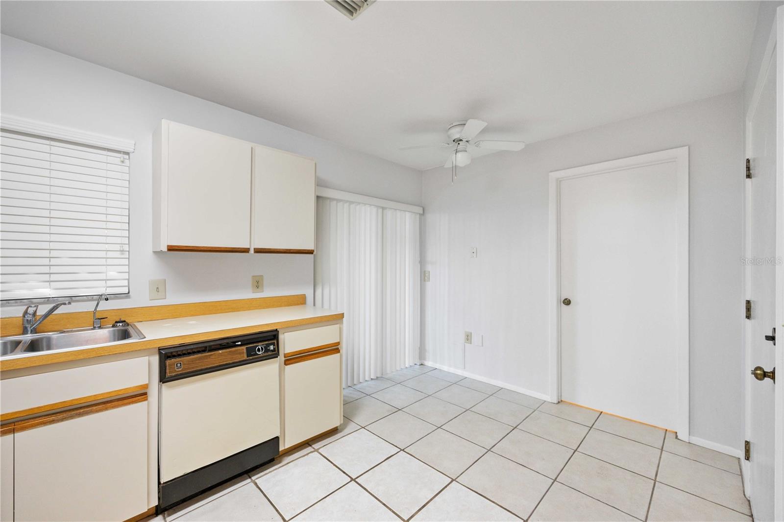 3411 57TH AVENUE DR W #6, BRADENTON, FL — photo 12