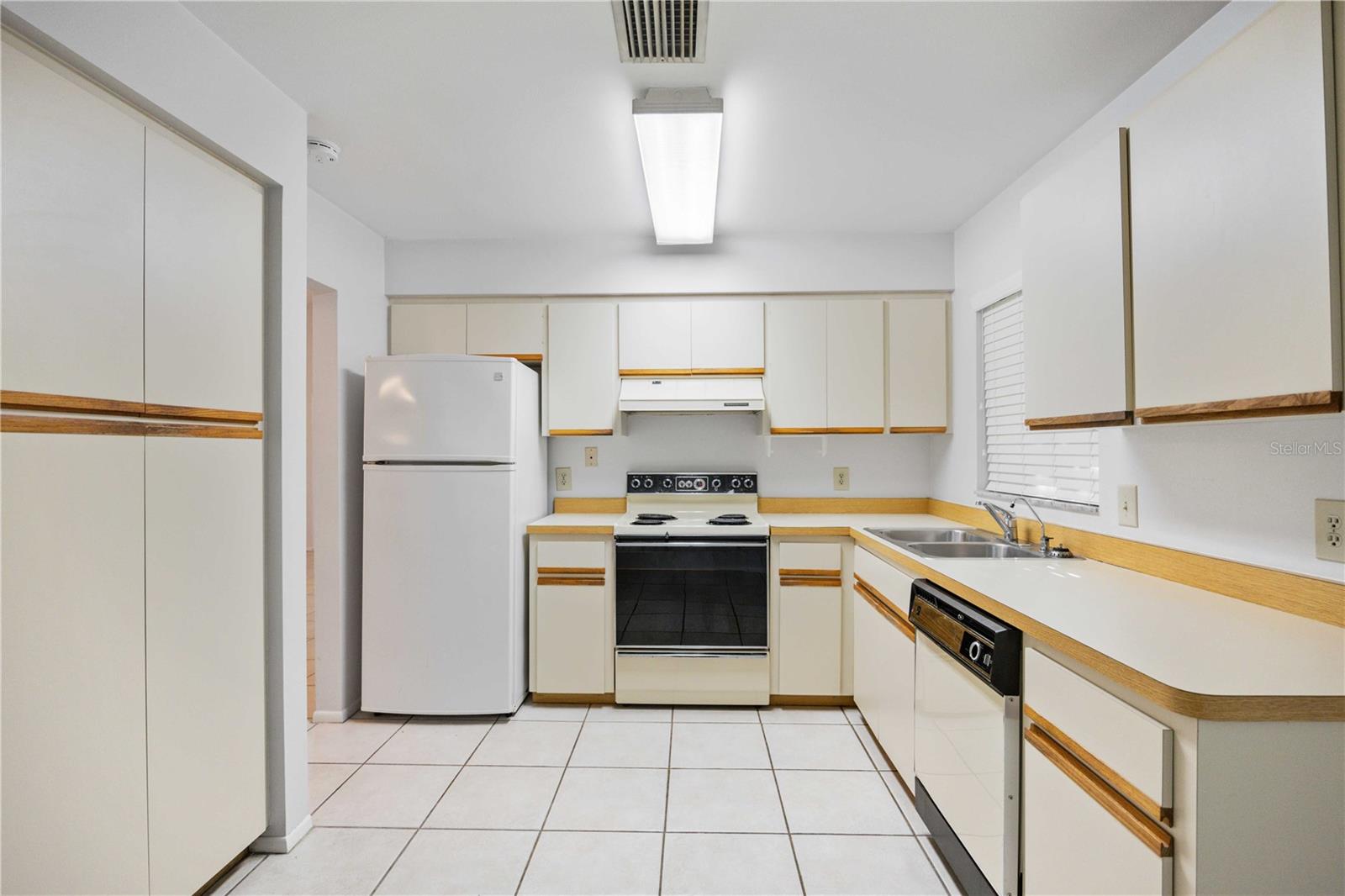 3411 57TH AVENUE DR W #6, BRADENTON, FL — photo 13