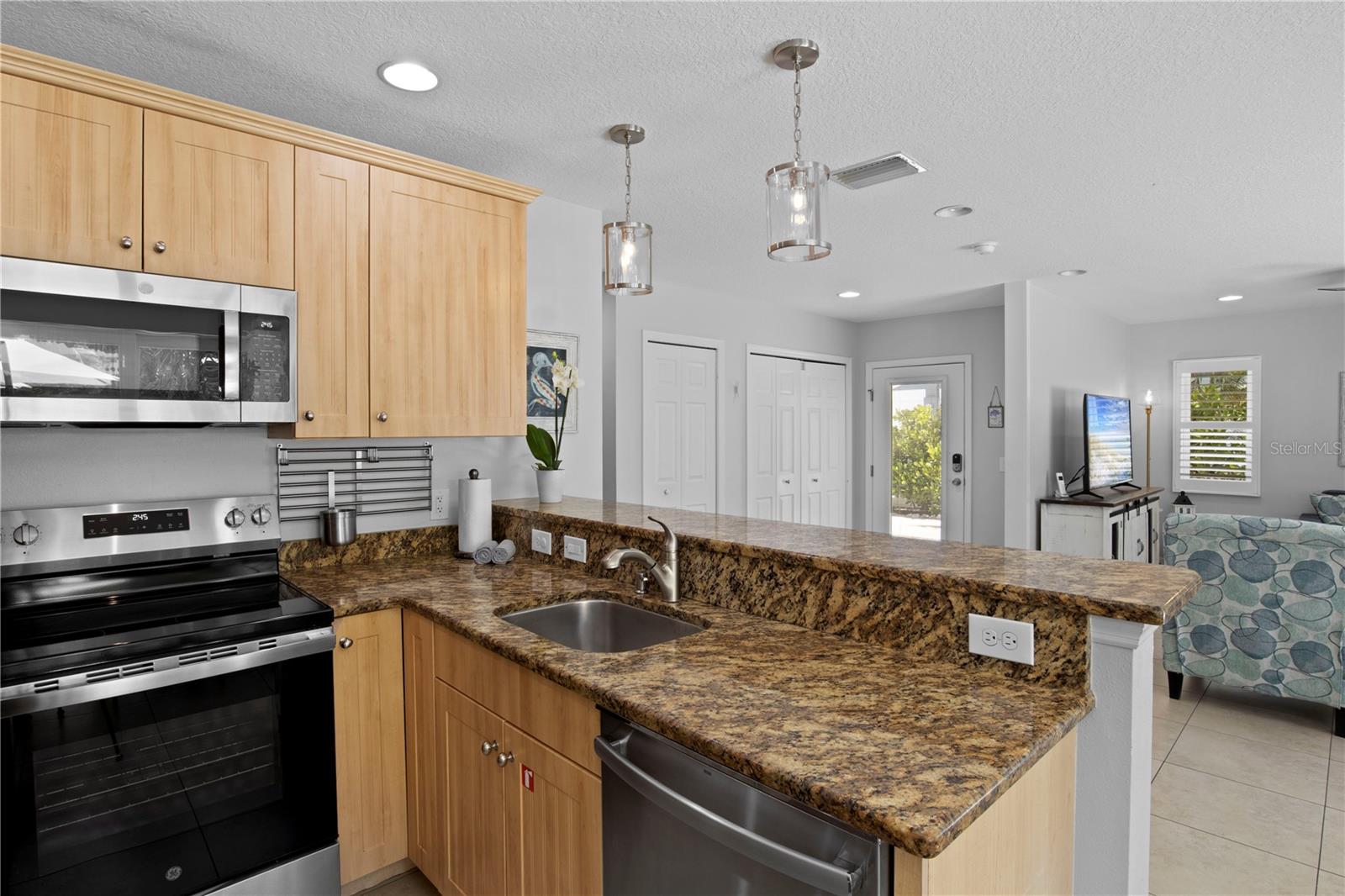 110 PALM AVE, ANNA MARIA, FL — photo 14