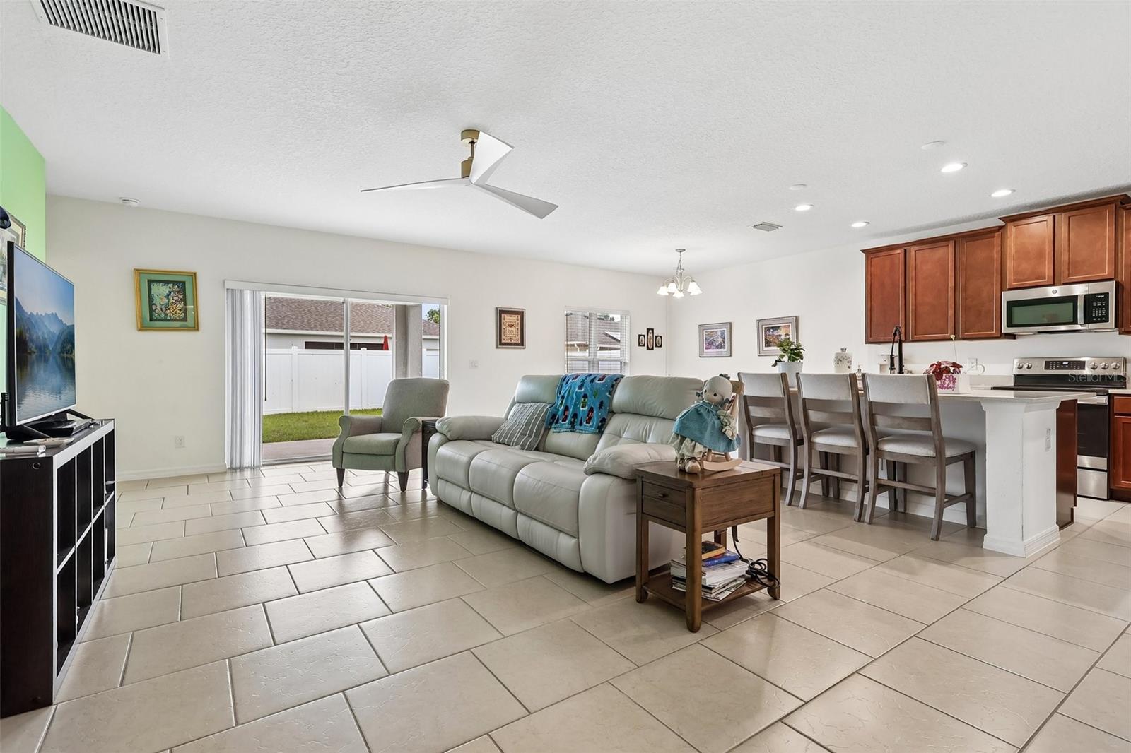 833 AVENAL LN, DAVENPORT, FL — photo 3