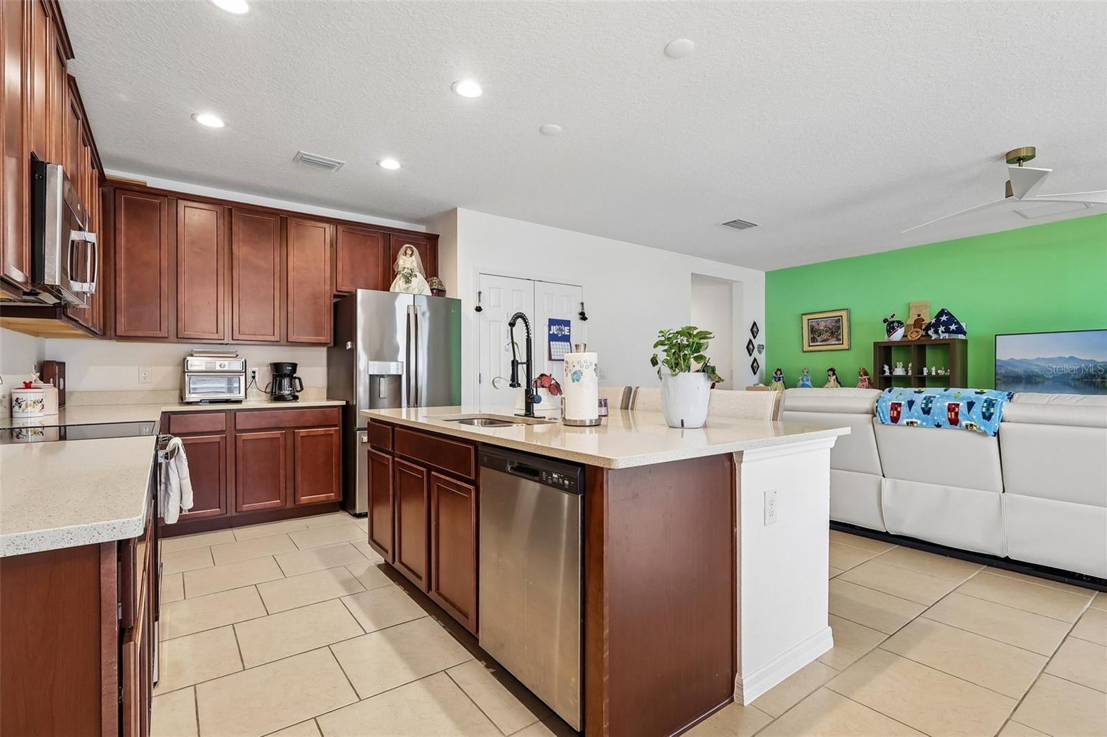 833 AVENAL LN, DAVENPORT, FL — photo 8