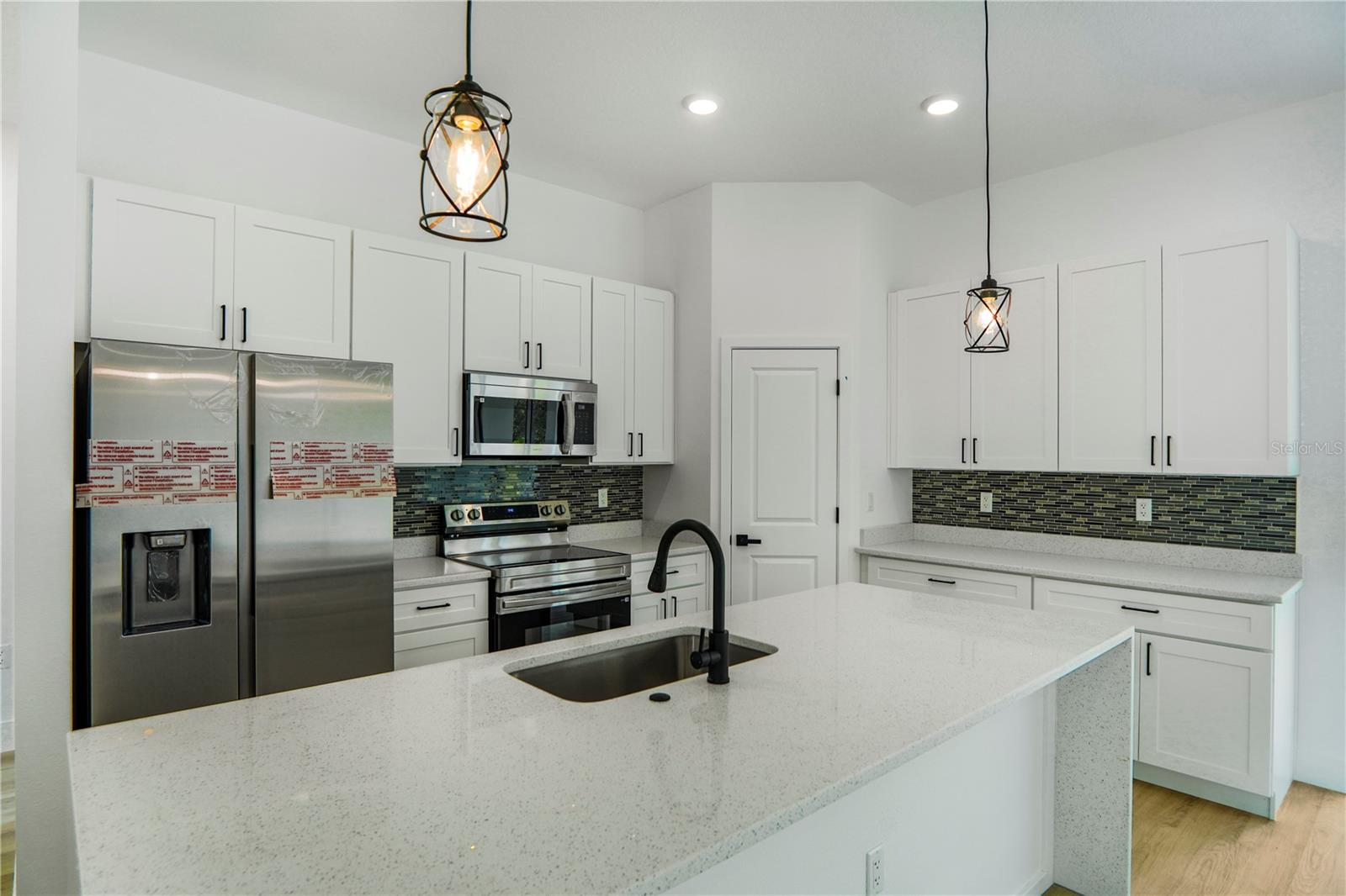 8383 N IBSEN DR, DUNNELLON, FL — photo 7