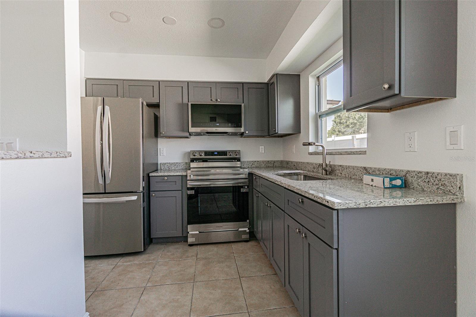 558 CLEARWATER LARGO RD N #1, LARGO, FL — photo 3