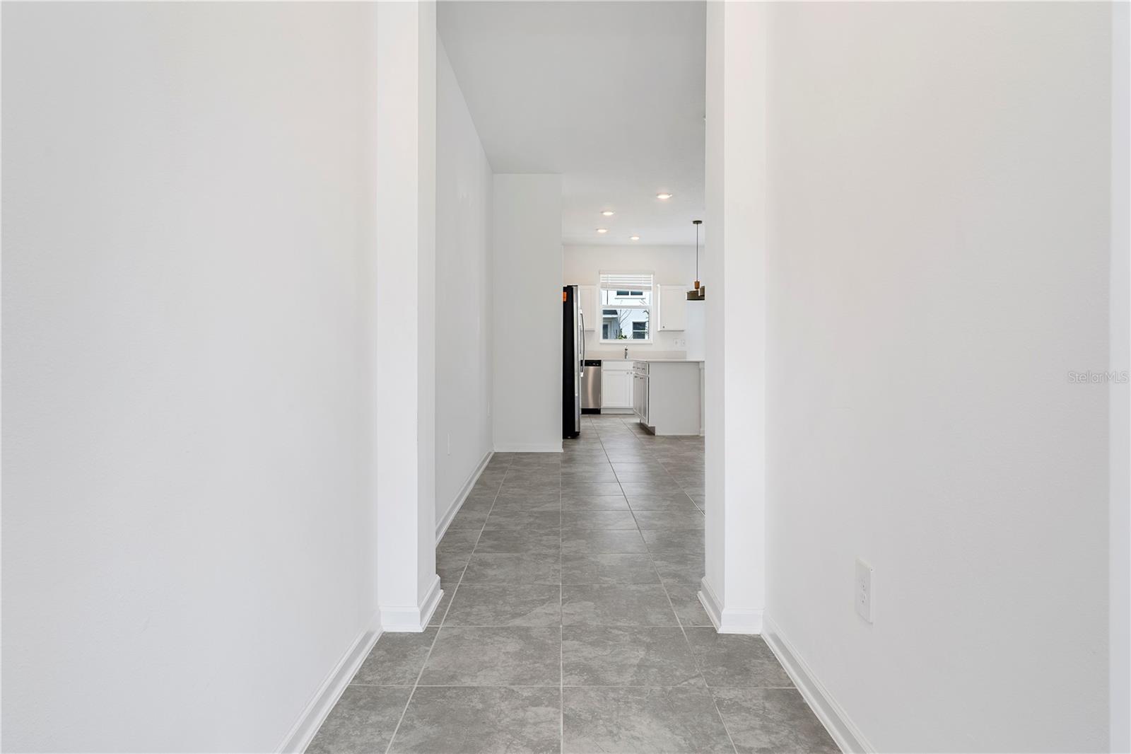 264 NINE IRON DR, DAVENPORT, FL — photo 2